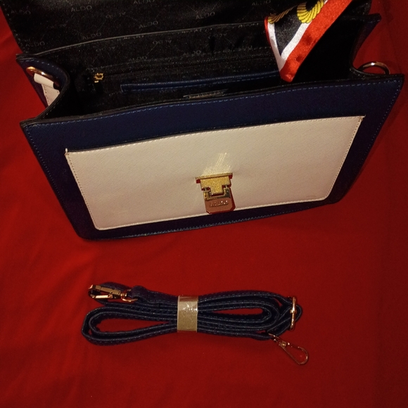 Authentic NEW - Picture 7 of 9